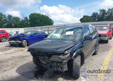 2018 Dodge Journey Crossroad z USA, uszkodzony, nr VIN 3C4PDCGBXJT421823